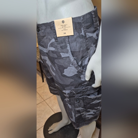 Urban Heritage Black and Gray Camo Cargo Shorts - Picture 11 of 11